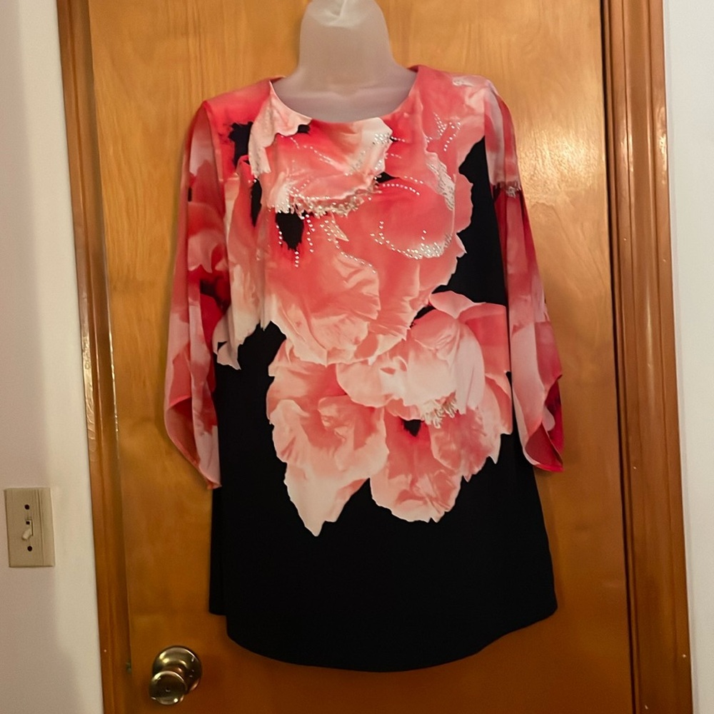JM Collection coral and navy floral tunic with small  embedded diamonds